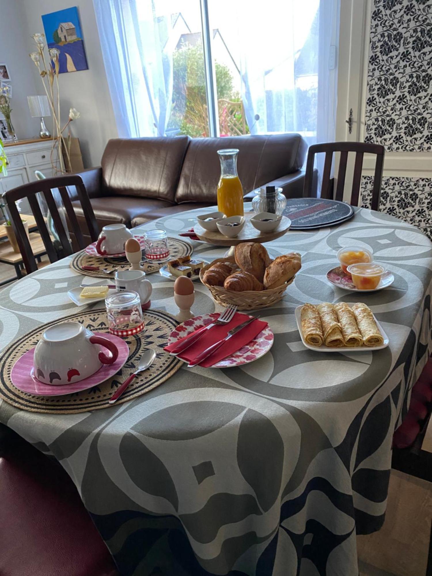 Maison D'Hotes La Marie Pierre Pluherlin 外观 照片